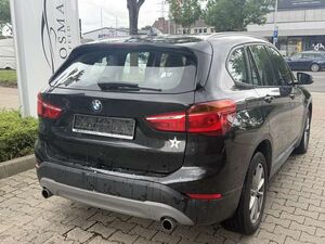 BMW X1 xDrive 20 d Advantage PDC   HUD   LED   DAB