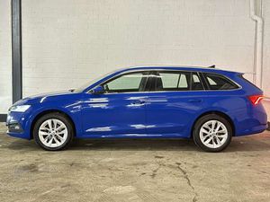 Skoda Octavia Combi 2.0 TDI DSG Style   MEMORY