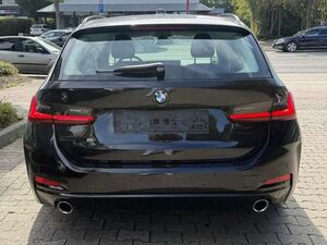 BMW 318 d Touring Aut. WIDESCREEN * LED *1.Hand *