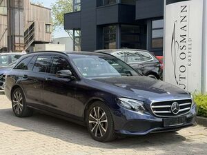 Mercedes-Benz E300 de T-Modell AVANTGARDE  Night-Paket  360 K