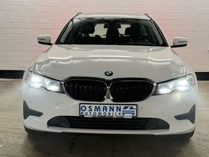 BMW 318 i Touring Aut. Advantage | Panoramadach