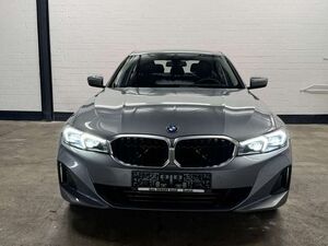 BMW 320 e Aut.| AHK | Live Cockpit | HUD| LED | RFK
