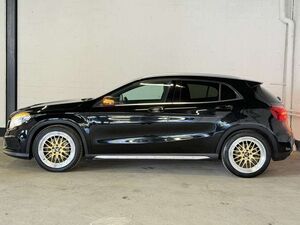 Mercedes-Benz GLA 220 d 4Matic 7G-DCT AMG Line  Bi-Xenon NAVI