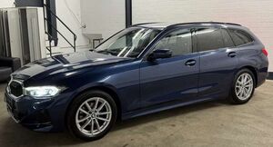 BMW 318 d Touring Aut.   WIDESCREEN   ACC   LED