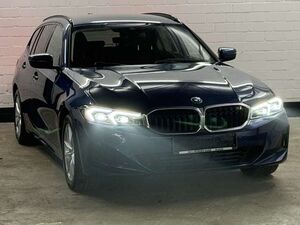 BMW 318 d Touring Aut.   WIDESCREEN   ACC   LED