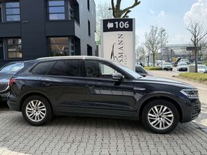VW Touareg 3.0 V6 TDI 4Motion Automatik | IQ.Light