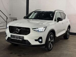 Volvo XC40 B3 B DKG Plus Dark   ACC   Harman Kardon