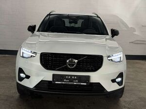 Volvo XC40 B3 B DKG Plus Dark   ACC   Harman Kardon