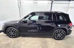 Mercedes-Benz EQB 300 4Matic AMG Line   PANO   360° KAM