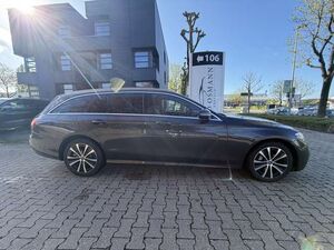 Mercedes-Benz E300 de T 4Matic9G-TRONIC AMG Line | AHK