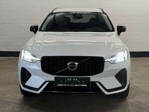 Volvo XC60 B4 B Plus Dark 2WD   LED   RFK   ACC