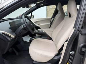 BMW iX xDrive 40 | MASSAGE | PANO | LASER | HUD