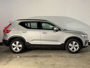 Volvo XC40 T2 Essential   Winter Paket   AHK   RFK