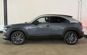 Mazda MX-30 e-SKYACTIV   ACC