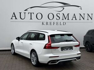 Volvo V60 R Design Recharge Plug-In Hybrid AWD