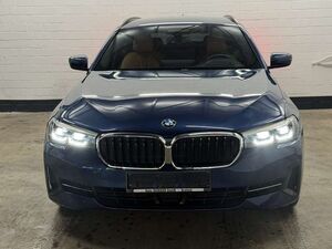 BMW 520 d Touring Aut. | AHK | RFK | LED | HUD