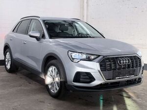 Audi Q3 40 TFSI quattro S tronic   Standheizung