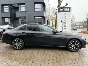 Mercedes-Benz E300 de 9G-TRONIC Avantgarde | AHK | RFK