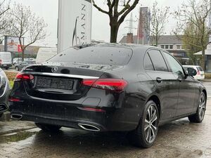 Mercedes-Benz E300 de 9G-TRONIC Avantgarde | AHK | RFK