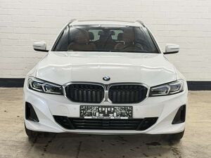 BMW 318 d Touring Aut.   HARMAN-KARDON   PANORAMA