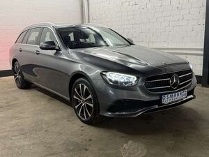 Mercedes-Benz E300 de 4M T 9G-TRONIC Avantgarde   Distronic