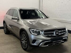Mercedes-Benz GLC 300 de 4Matic Exclusive PANO RFK AHK DISTRON