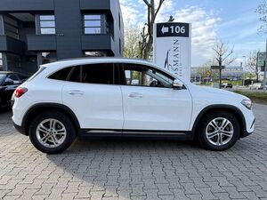 Mercedes-Benz GLA 200 d 8G-DCT Advanced Plus   RFK   LED