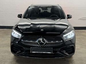 Mercedes-Benz GLA 200 7G-DCT AMG Line Advanced Plus