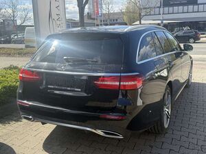 Mercedes-Benz E350 d 4Matic T 9G-TRONIC AMG Line 360°KAMERA