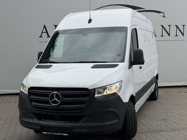 Mercedes-Benz Sprinter 211 CDI FWD L2 Hochdach