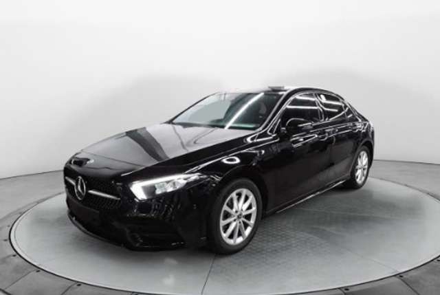 Mercedes-Benz A250 e Limousine 8G-DCT AMG Line   PANO