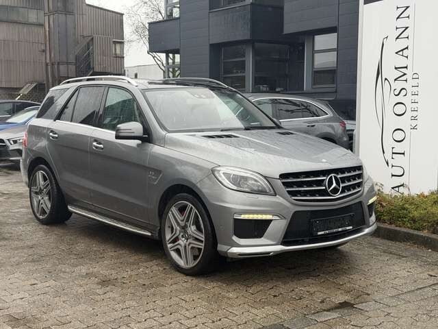 Mercedes-Benz ML 63 AMG V8 BITURBO*4M*PANO*NAVI*H K*MEMORY*RFK