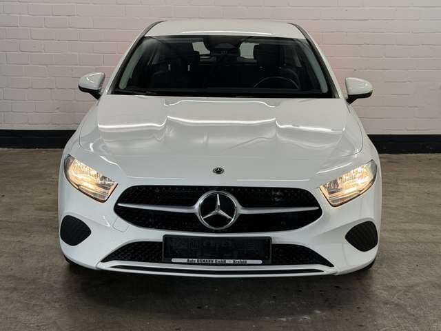 Mercedes-Benz A180 d 8G-DCT Entry 1HAND*RFK*SPURHALEASS