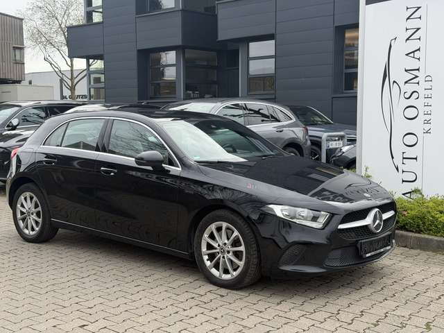 Mercedes-Benz A250 e 8G-DCT Progressive 1HAND*PDC*CARPLAY