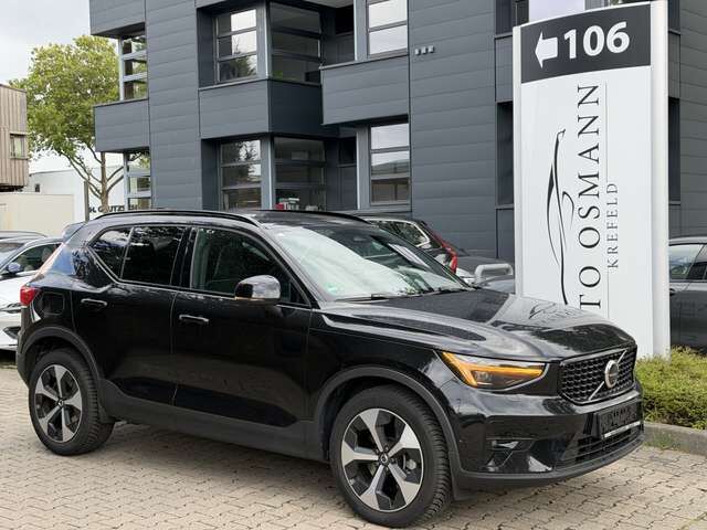 Volvo XC40 B3 B DKG Plus Dark   Harman & Kardon