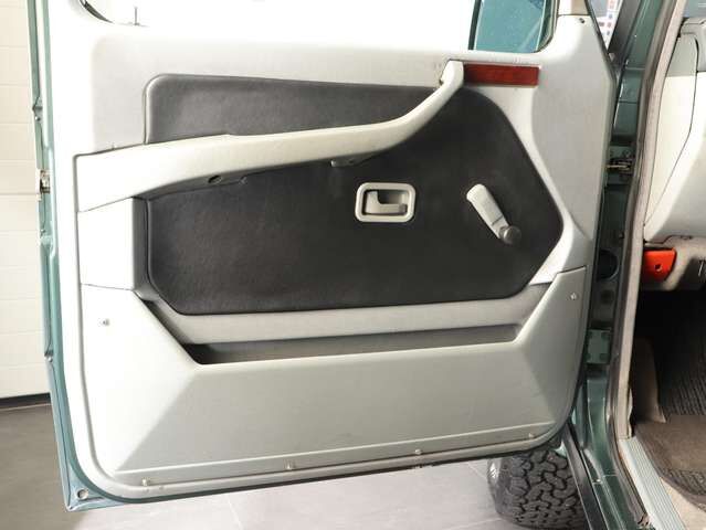 Mercedes-Benz G300 G 300 GD LANG 2800 AUTOMATIK KLIMA AHK