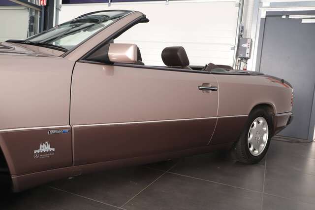 Mercedes-Benz 300 CE 24V Cabrio MB + 1.Hand Scheckheft MB MEGA AUSSTATTUNG