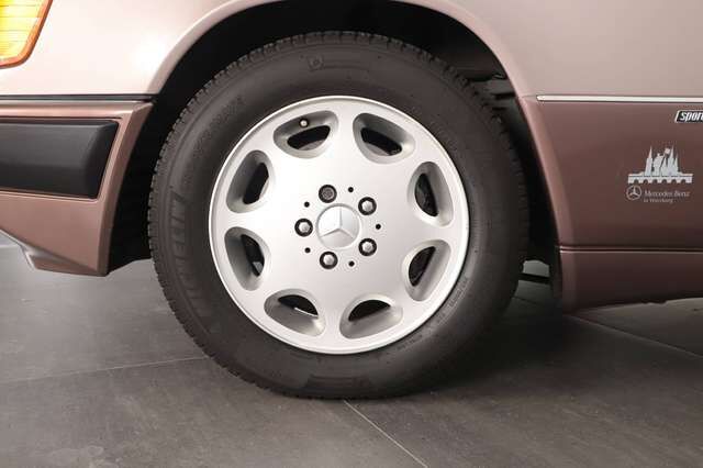 Mercedes-Benz 300 CE 24V Cabrio MB + 1.Hand Scheckheft MB MEGA AUSSTATTUNG