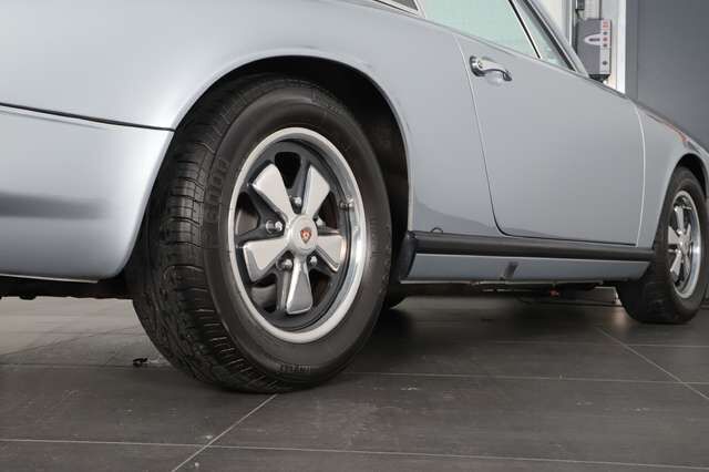 Porsche 911 Schiebedach Coupé 2,7L 1.Serie  UNFALLFREI