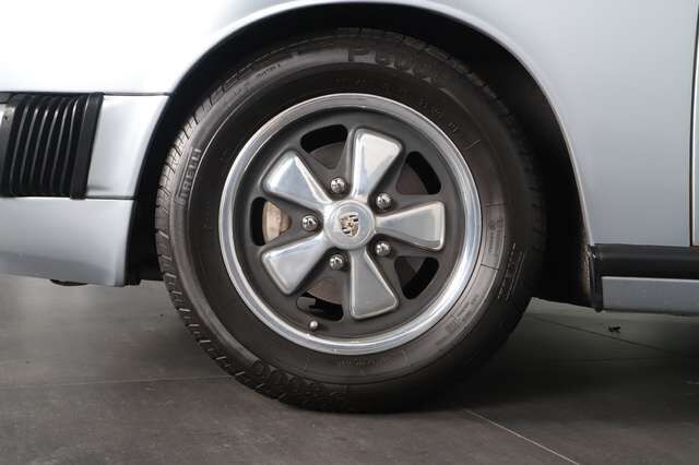 Porsche 911 Schiebedach Coupé 2,7L 1.Serie  UNFALLFREI
