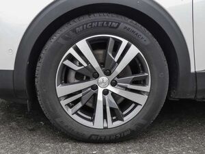 Peugeot 3008 Hybrid 225 Allure Pack Navi Digitales Cockpit 360