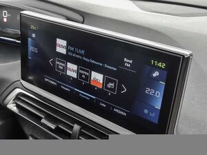Peugeot 3008 Hybrid 225 Roadtrip 1.6 Plug-In EU6d Navi Digitale