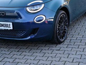 Fiat 500e La Prima Navi Leder LED Apple CarPlay Klimaaut