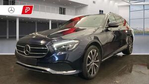Mercedes-Benz E300 de ALLRAD AHK*Distro*Pano*Kamera*LED*Leder