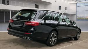 Mercedes-Benz E300 de ALLRAD AHK*Kamera*lED*Navi*DAB*18*1Hand
