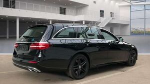 Mercedes-Benz E300 de AHK*360*Distro*LED*Navi*DAB*Luftfederun