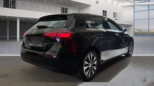 Mercedes-Benz A180 d Kamera*Leder*Spur*VKZ*LM*Tempo*1Hand