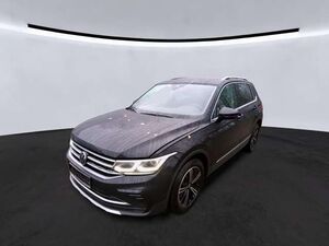 VW Tiguan Elegance eHybrid Matrix*AHK*Kamera*3Zonen
