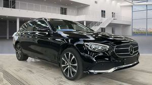 Mercedes-Benz E300 de Allrad Memory*Burmest*HUD*Distro*belüSi