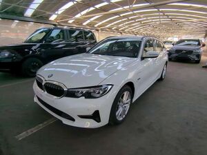 BMW 320 e xDrive Advantage AHK*Kamera*LED*LiveCP*DAB
